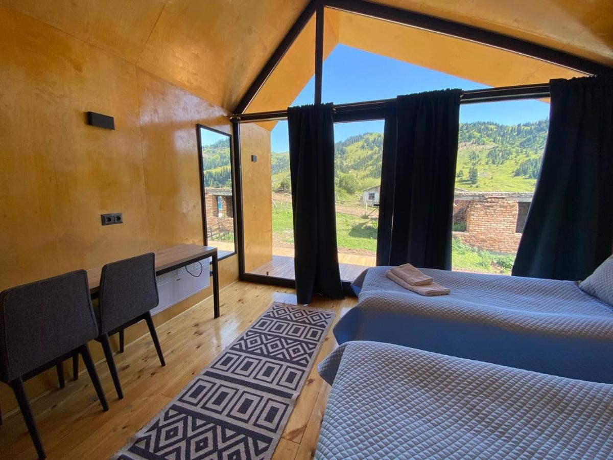 Peak Lodge Jyrgalan 外观 照片