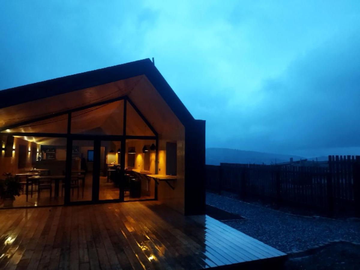Peak Lodge Jyrgalan 外观 照片