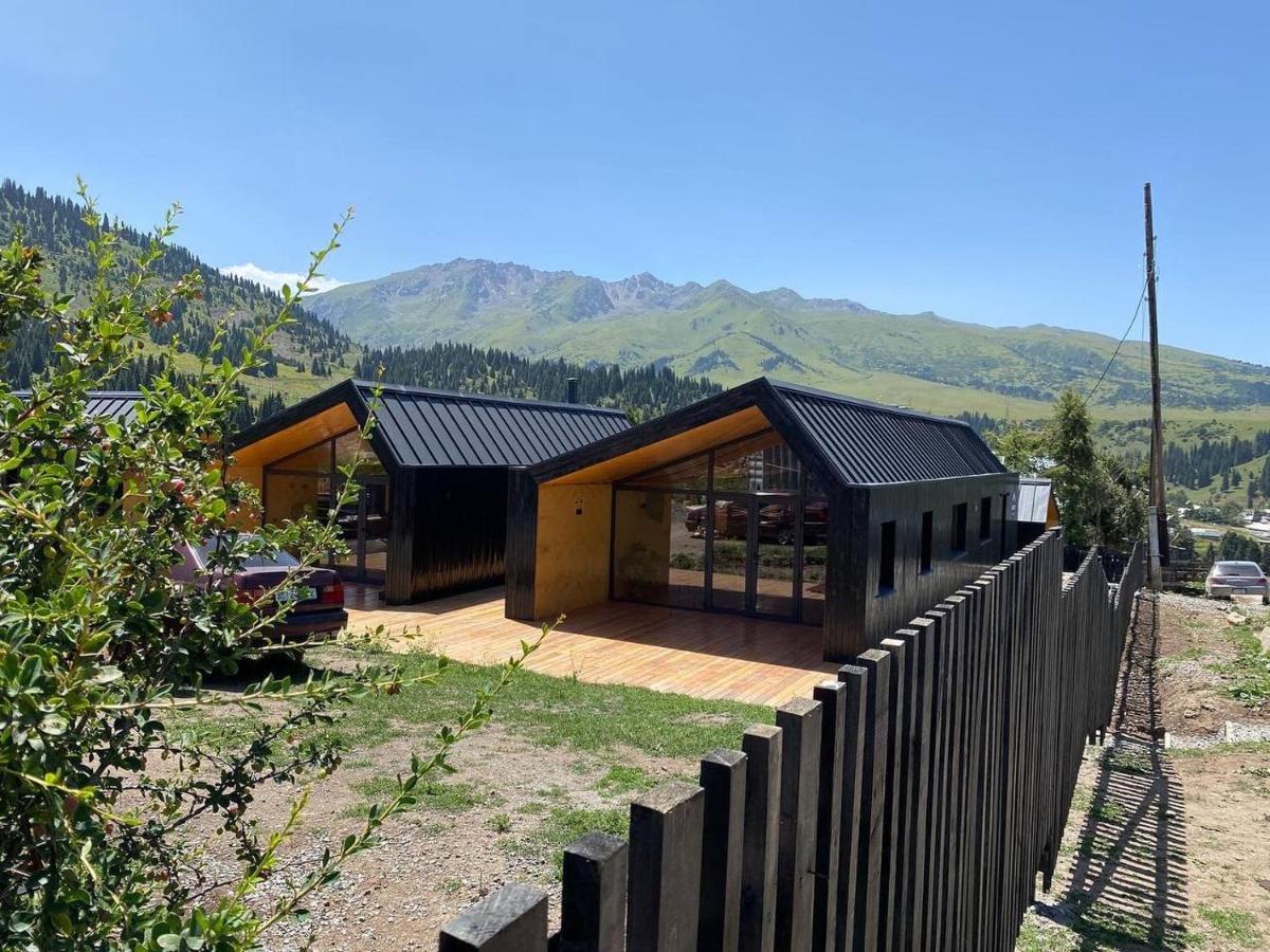 Peak Lodge Jyrgalan 外观 照片