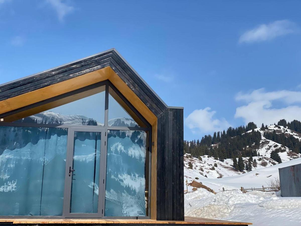 Peak Lodge Jyrgalan 外观 照片